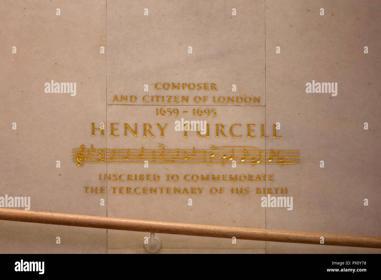 Henry Purcell signe commémoratif dans le Queen Elizabeth Hall restauré, Southbank Centre, Londres, Royaume-Uni. Banque D'Images