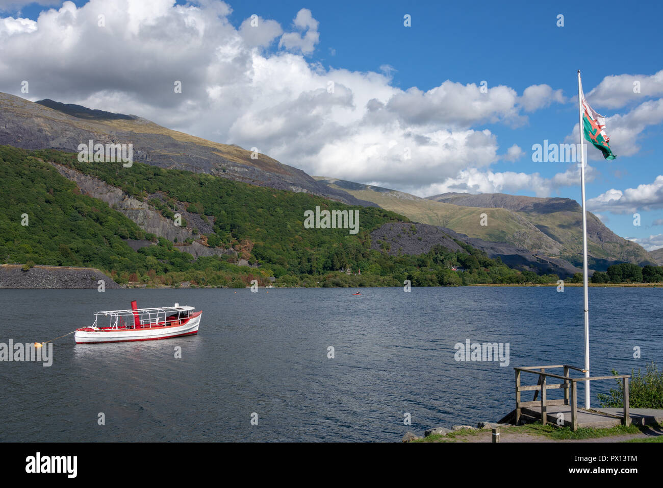 Llynpadarn, excursion en bateau, excursions en bateau, tourisme, snowdon star, Snowdonia, lac, eau, Elidir Fawr, Elidir Fach, hill, collines, montagnes, randonnée Banque D'Images