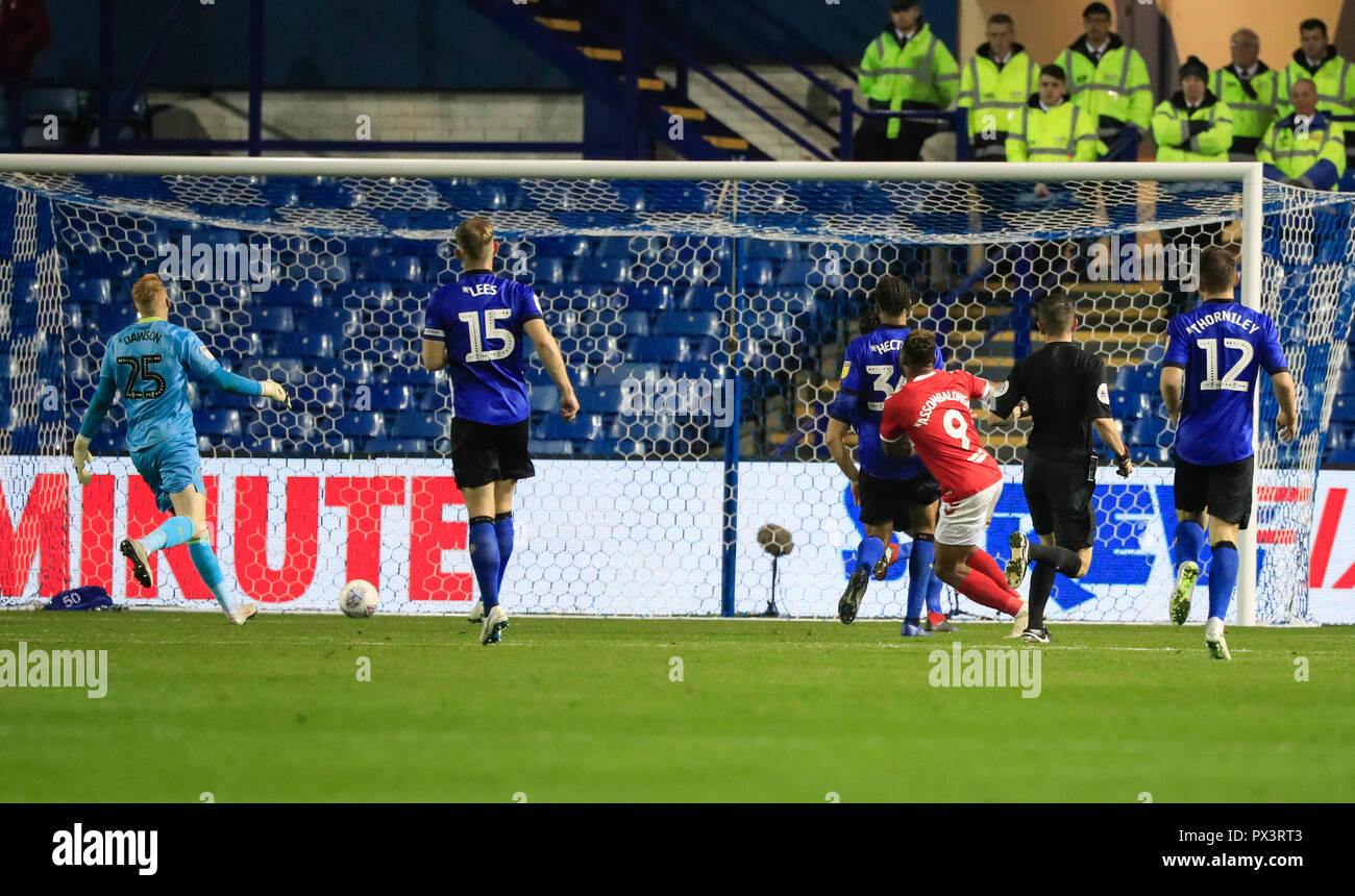 Stade de Hillsborough, à Sheffield, Royaume-Uni. 19 Oct, 2018. L'EFL championnat de football, Sheffield mercredi contre Middlesbrough ; Britt Assombalonga de Middlesbrough score dans la 54e minute pour le rendre 0-2 à Middlesbrough : Action Crédit Plus Sport/Alamy Live News Banque D'Images