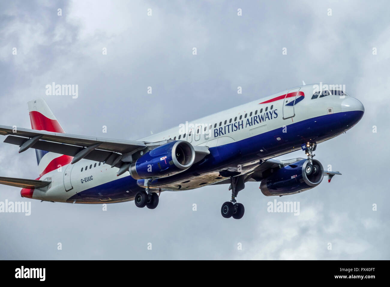 Avion British Airways atterrissant Palma de Mallorca Espagne Banque D'Images