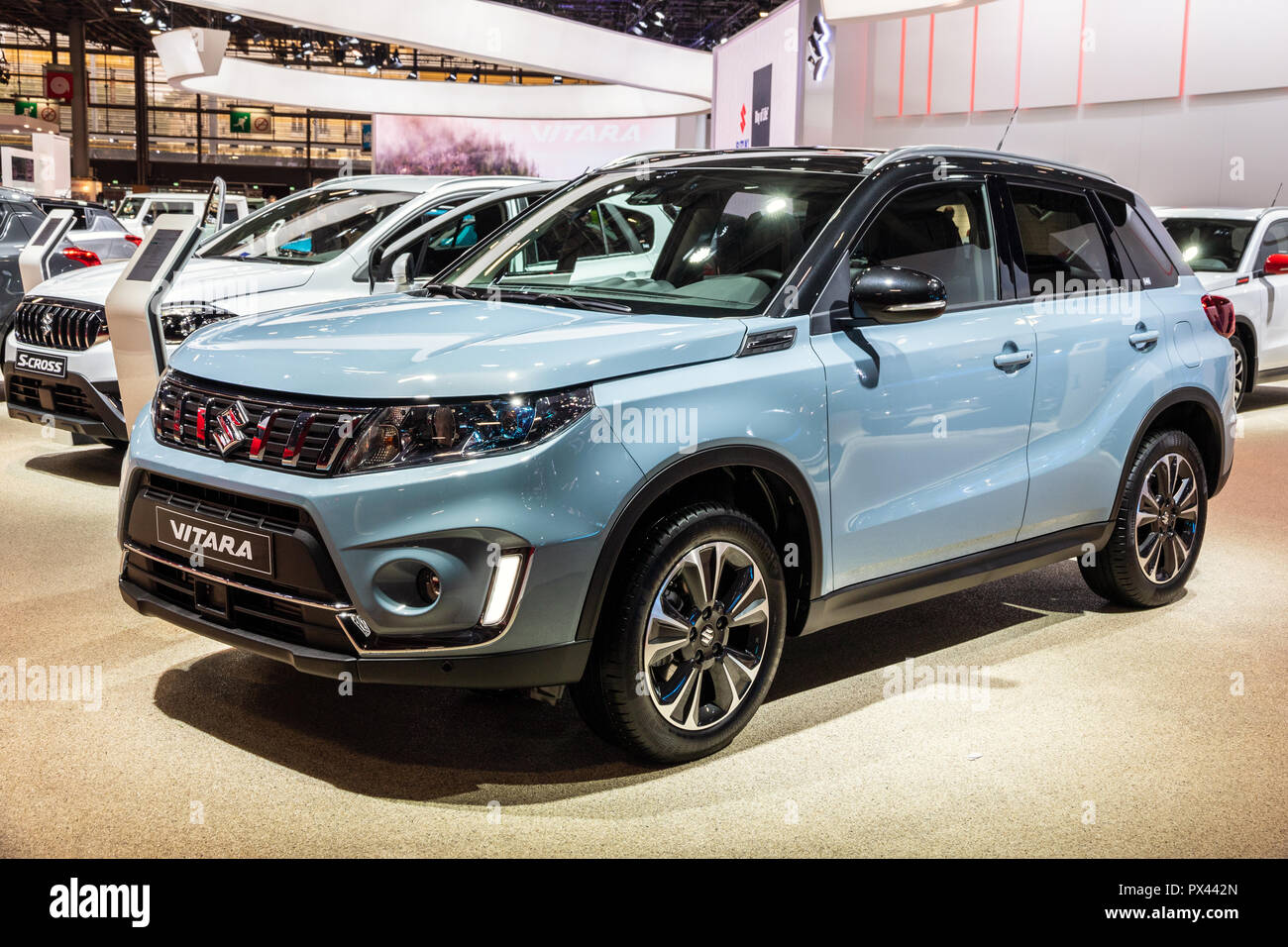 PARIS, le 2 octobre 2018 : nouvelle Suzuki Vitara voiture SUV présenté au Mondial de Paris. Banque D'Images