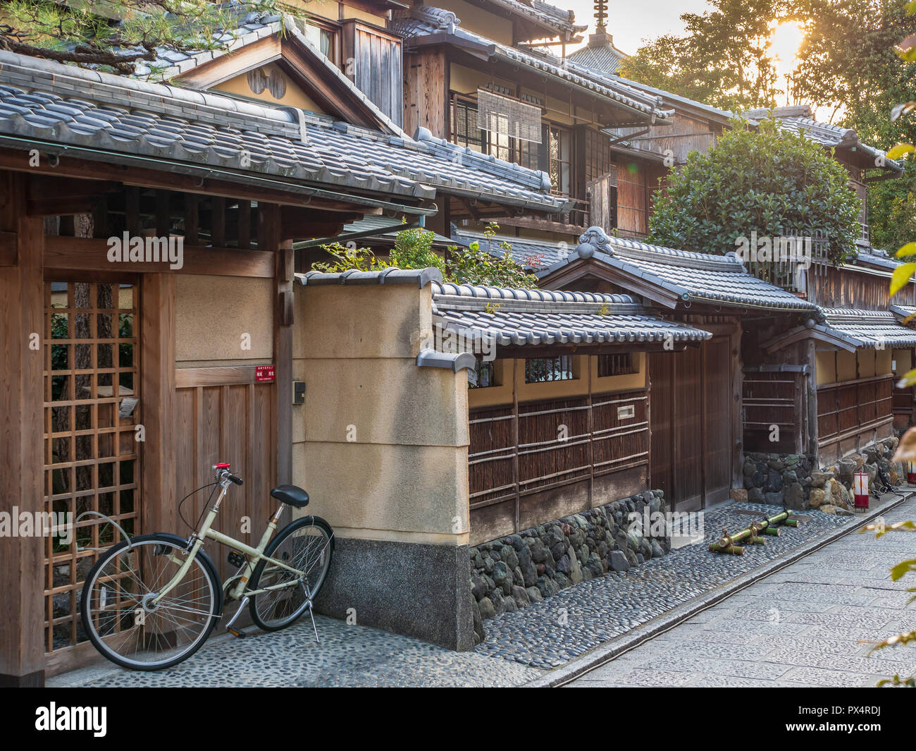 Maison de Kyoto - maison de style traditionnel japonais dans la ville de Kyoto au Japon Banque D'Images
