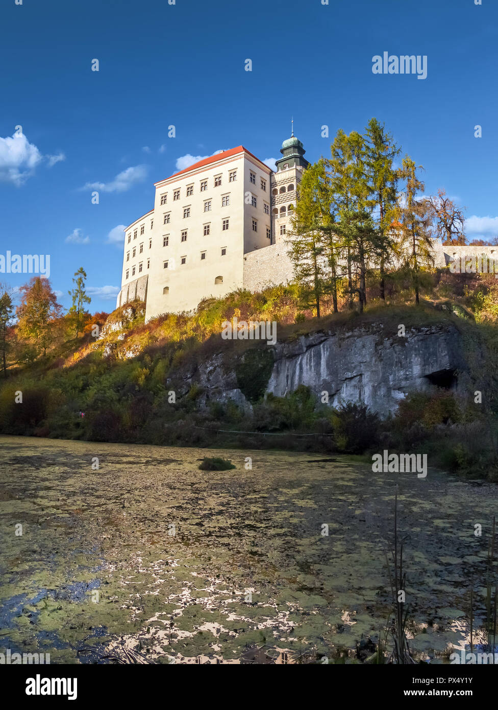 Château de Pieskowa Skala, Parc National Ojcow, Pologne Banque D'Images