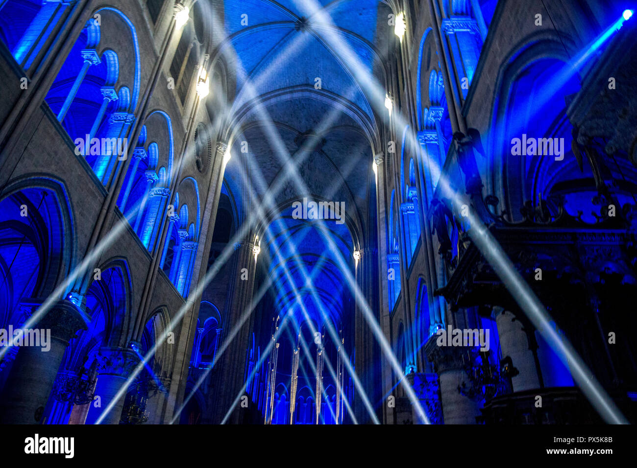 Spectacle son et lumière à la cathédrale Notre Dame, Paris, France. Banque D'Images