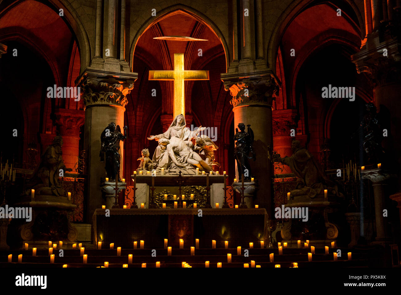 Spectacle son et lumière à la cathédrale Notre Dame, Paris, France. Banque D'Images