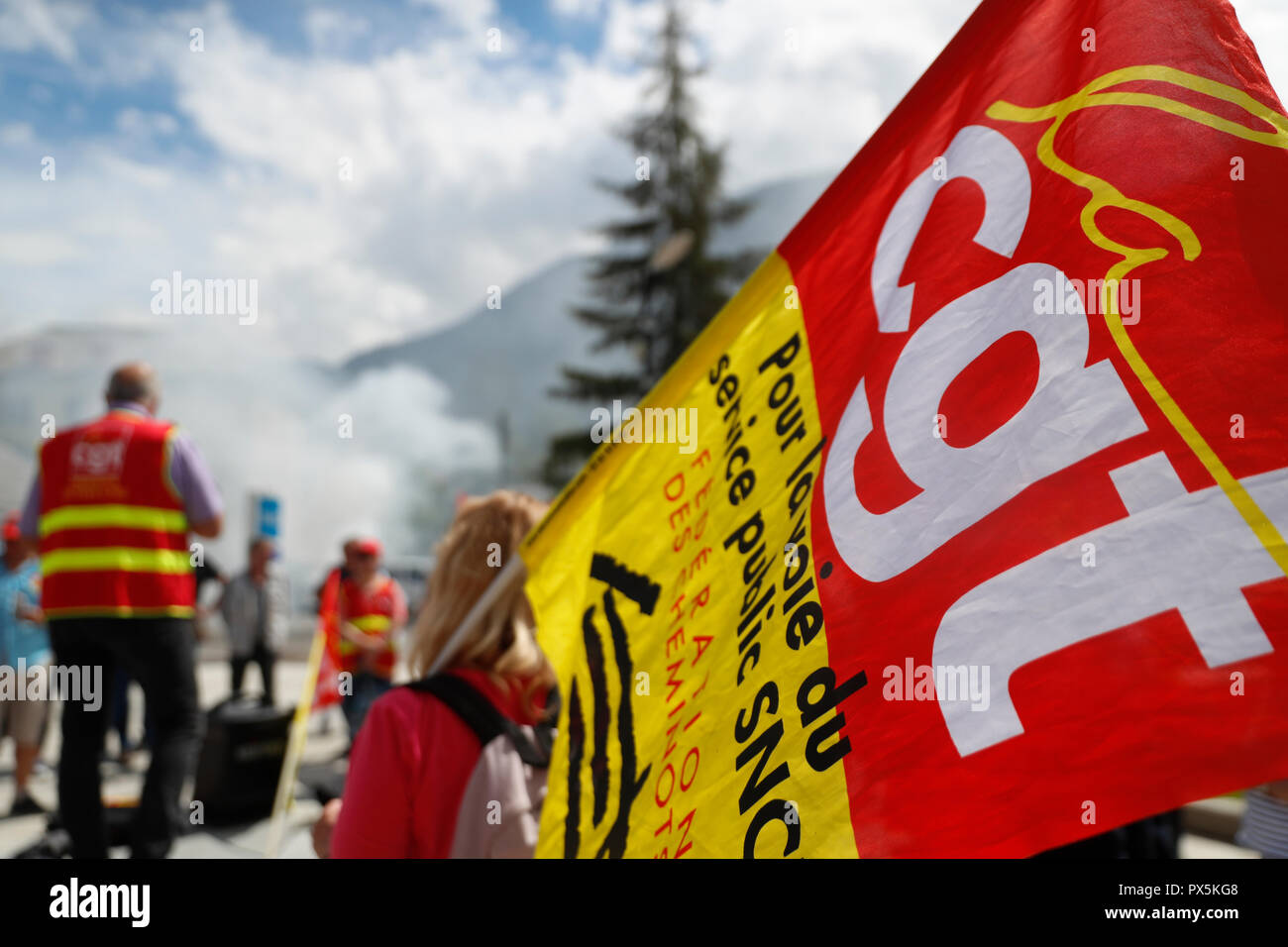 Syndicat CGT d'organiser une manifestation contre la réforme du système ferroviaire. Le Fayet. La France. Banque D'Images