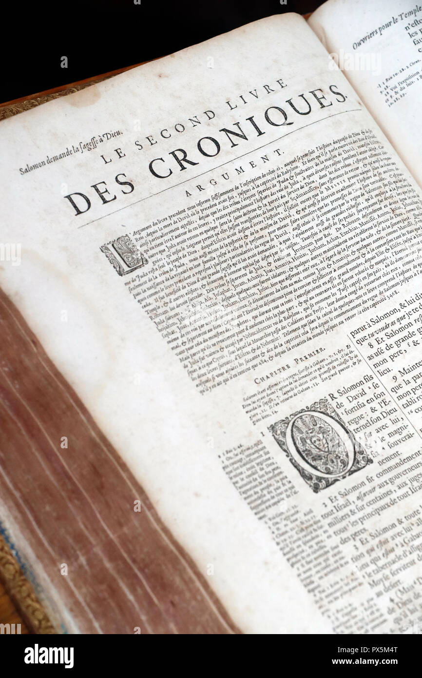 Vieille Bible en français, 1669. Ancien Testament. Livre historique. Chroniques. Banque D'Images
