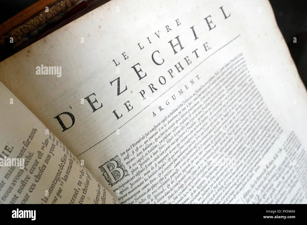 Vieille Bible en français, 1669. Ancien Testament. Grand prophète. Ézéchiel. Banque D'Images