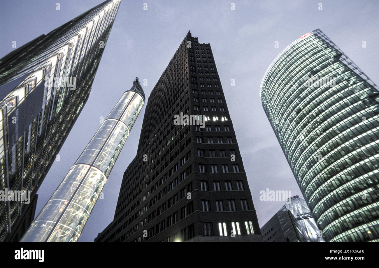 Potsdam Square at night, Allemagne, Berlin, Potsdamer Square Banque D'Images