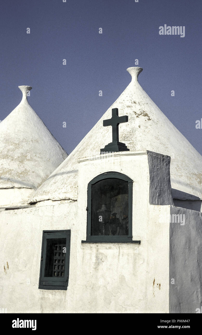 Trulli traditionnels (bâtiment en pierre ronde), l'Italie, l'Aplulia, Valle d Itria Banque D'Images