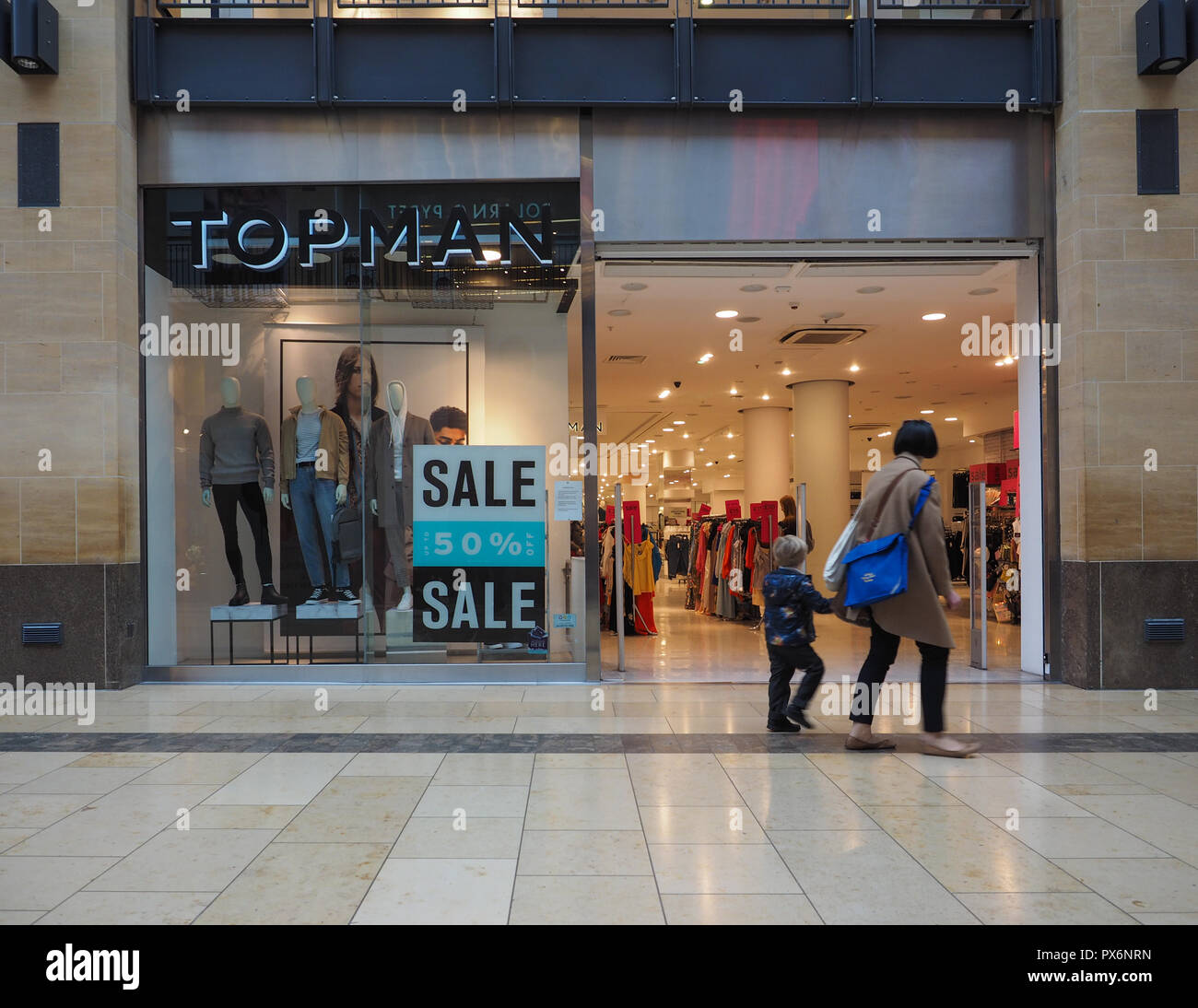 CAMBRIDGE, UK - CIRCA Octobre 2018 : shop Topman au centre commercial Grand Arcade Banque D'Images