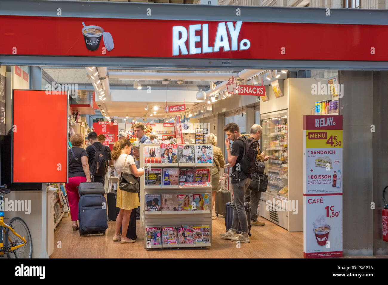 Magasin de journaux français, France, Europe Banque D'Images