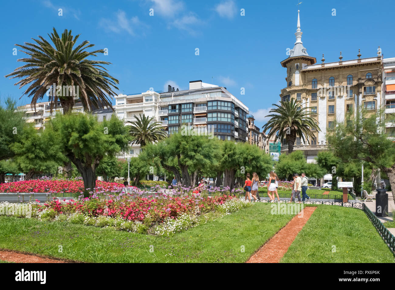 Parc urbain ou les jardins publics dans le centre de San Sebastian, Donostia, Pays Basque, Espagne, Europe Banque D'Images