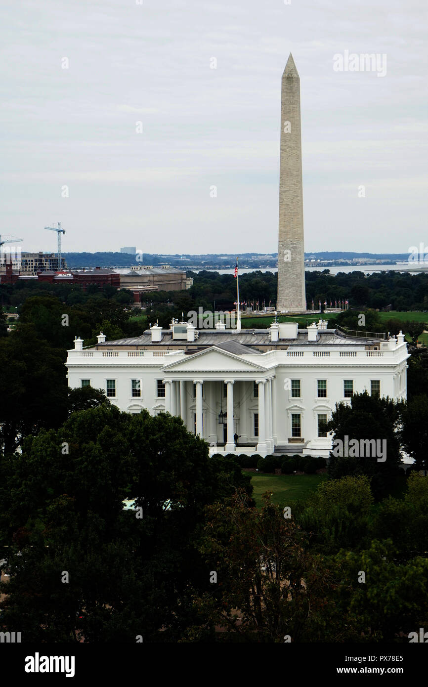 Washington, DC 2018/10/14, le côté nord de la Maison Blanche avec le parc LaFayette. Photo par Dennis Brack Banque D'Images Washington, DC 2018/10/14, le côté nord de la Maison Blanche avec le parc LaFayette. Photo par Dennis Brack Banque D'Images