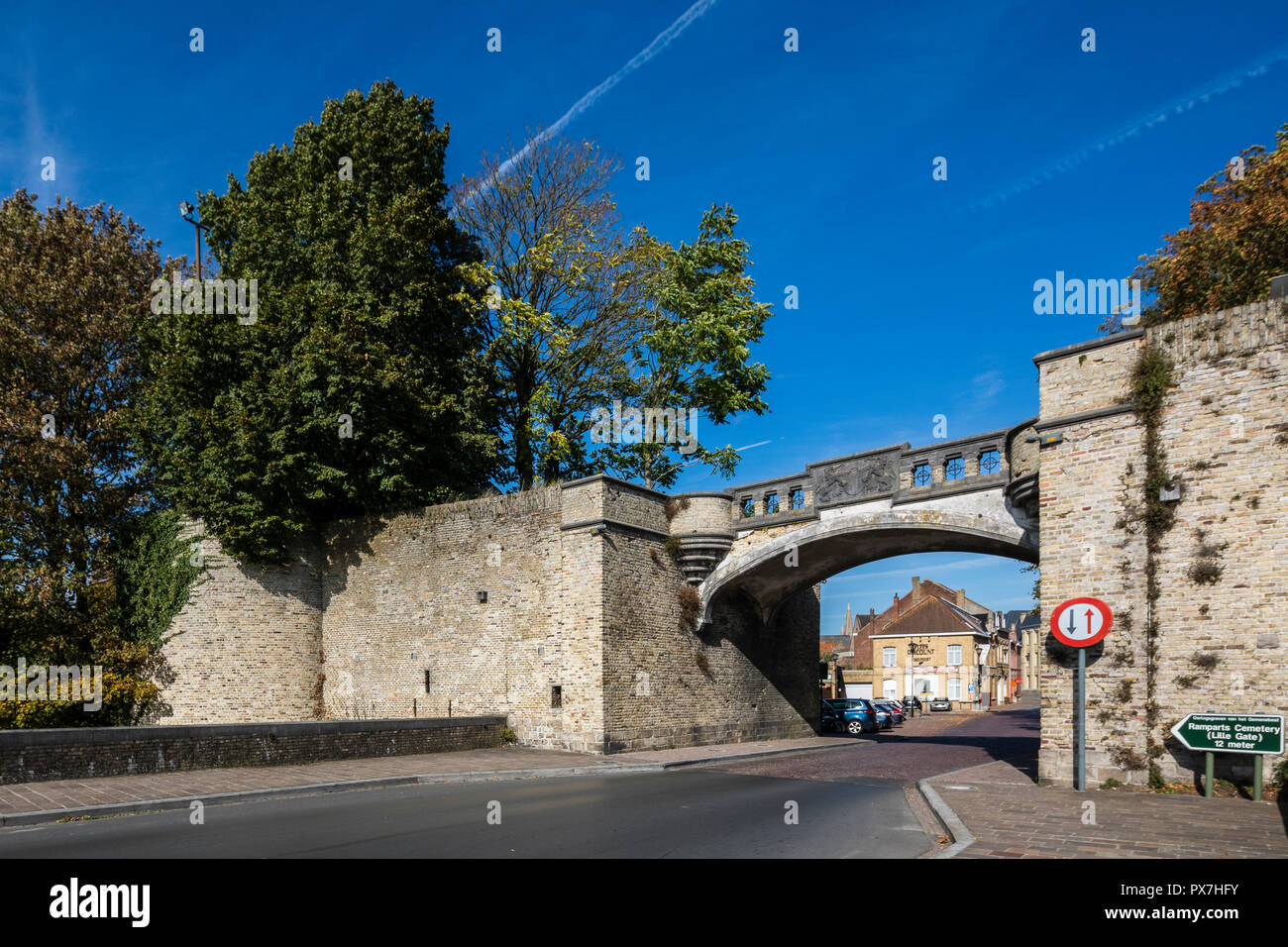 La porte de Lille à Ypres, Belgique Photo Stock - Alamy