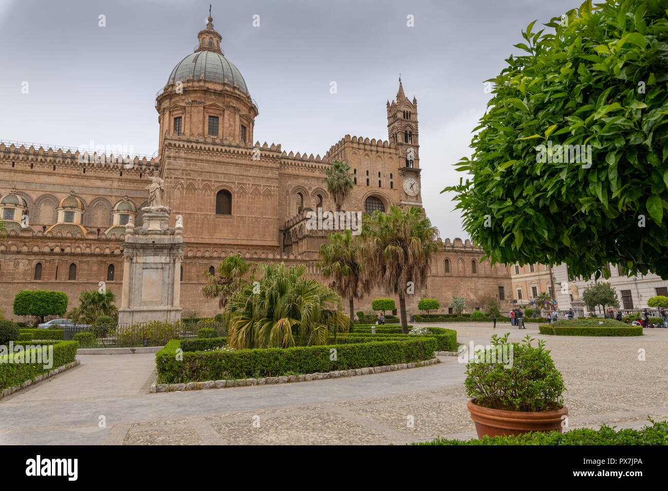 La cathédrale de Palerme et de la Piazza, Palerme, Sicile Banque D'Images