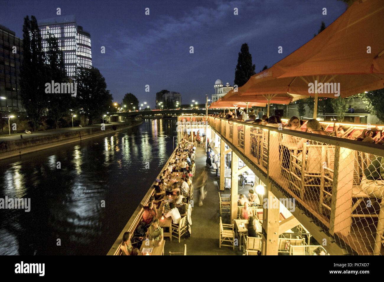 Vienne, piscine sur le canal du Danube, l'Autriche, Canal du Danube Banque D'Images