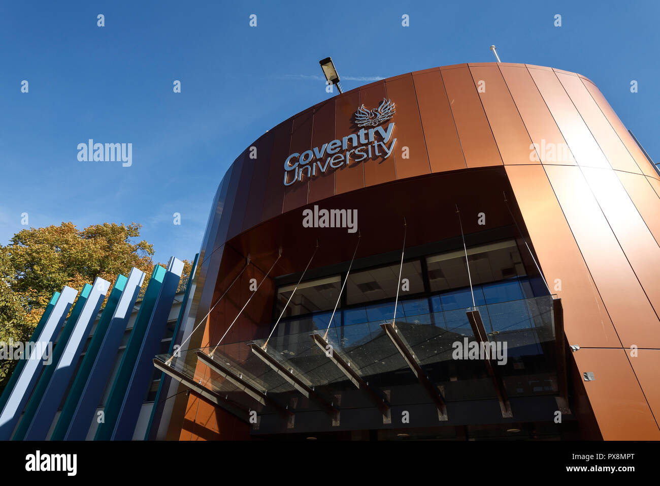 L'Université de Coventry Alan Berry immeuble sur la place de l'université en centre-ville de Coventry UK Banque D'Images