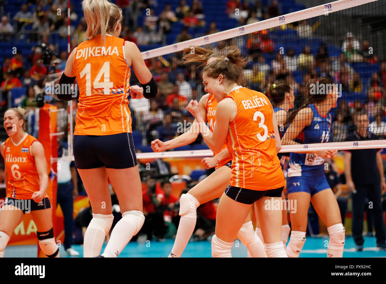 Kanagawa, Japon. 19 Oct, 2018. ?L'équipe nationale des Pays-Bas (NED) : volley-ball Volleyball FIVB Women's World Championship Japon 2018 ronde finale Demi-finale entre la Serbie 3-1 aux Pays-Bas au Yokohama Arena de Kanagawa, Japon . Credit : Naoki Morita/AFLO SPORT/Alamy Live News Banque D'Images