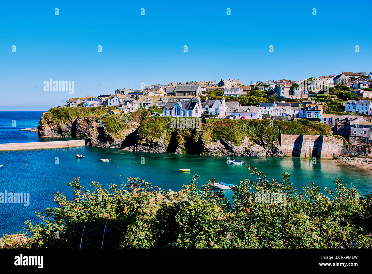 Le joli village de pêcheurs de Port Isaac est devenu une attraction touristique après avoir été présenté dans la série ITV 'Doc Martin' Banque D'Images