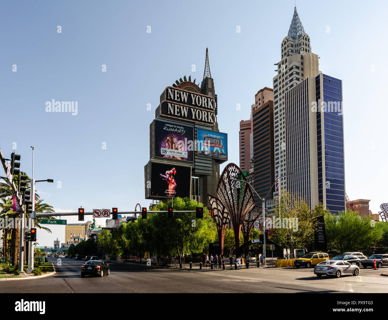 L'Hôtel New York New York et la signalisation sur le boulevard principal de Las Vegas à Las Vegas, Nevada, USA le 13 août 2018 Banque D'Images