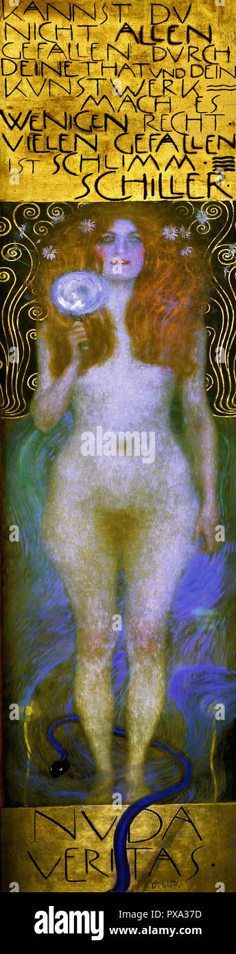 Nuda Veritas 1899 par Gustav Klimt 1862 - 1918 peintre symboliste autrichien du mouvement de sécession Vienne Autriche ( le texte de la poète allemand Schiller : "Si vous ne peut pas plaire à tout le monde avec vos actions et votre art, vous devez répondre à quelques-uns. Veuillez à bien est dangereux." La note de plutôt agressive cette inscription, combiné avec le miroir que la figure féminine tient le coup pour le spectateur, nous invitant à nous examiner nous-mêmes, peut-être liés à la rébellion du mouvement de sécession.) Banque D'Images