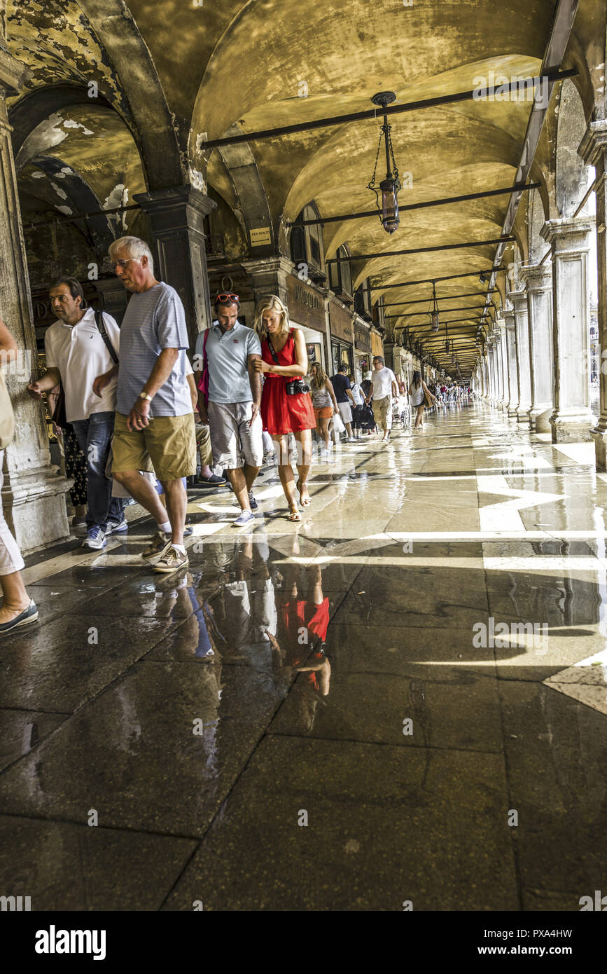 Partiellement inondé la Piazza San Marco, Venise, Vénétie, Italie Banque D'Images