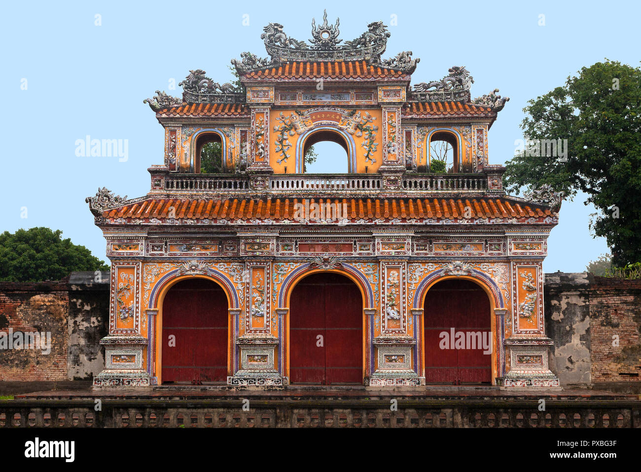 La porte de l'Est à la citadelle de la ville impériale de Hue, Vietnam  Photo Stock - Alamy