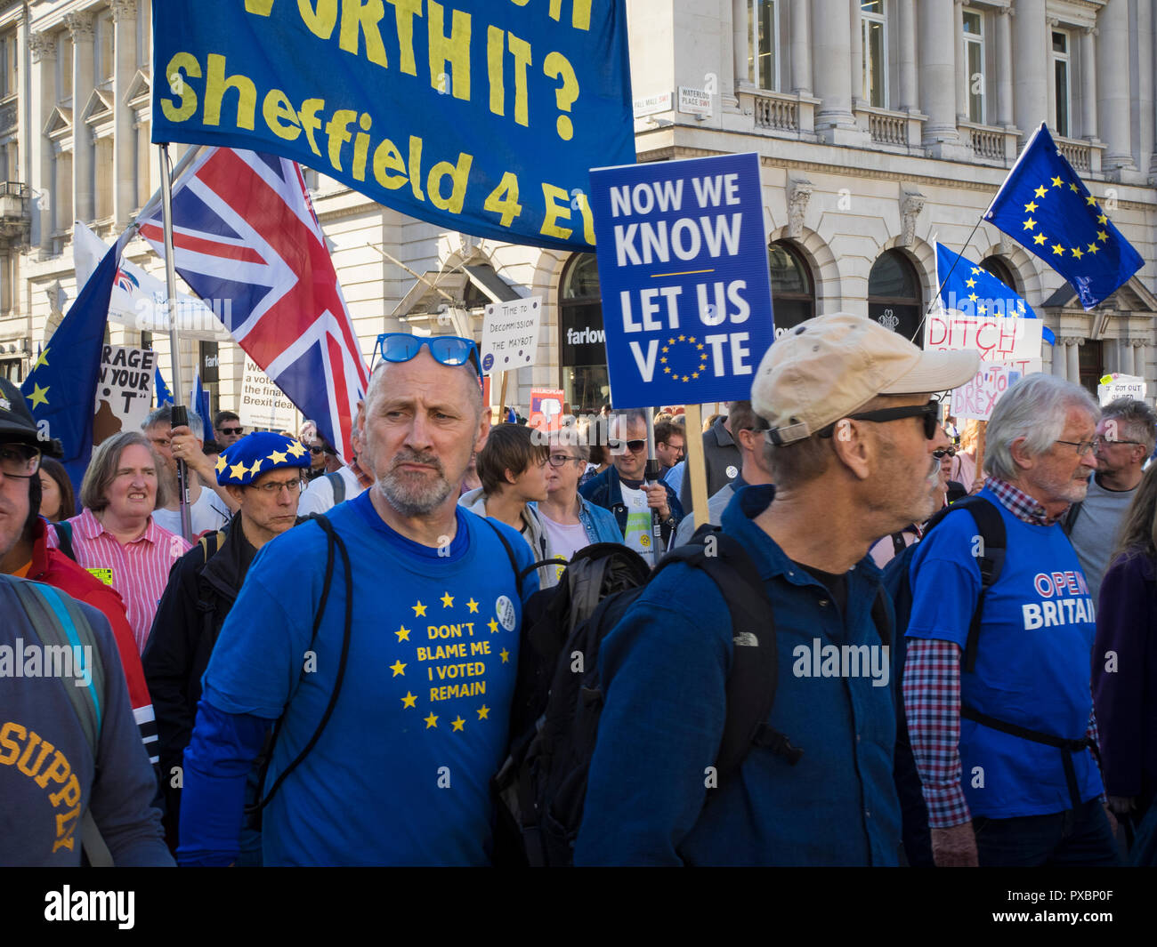 Les militants anti Brexit mars à Londres Banque D'Images