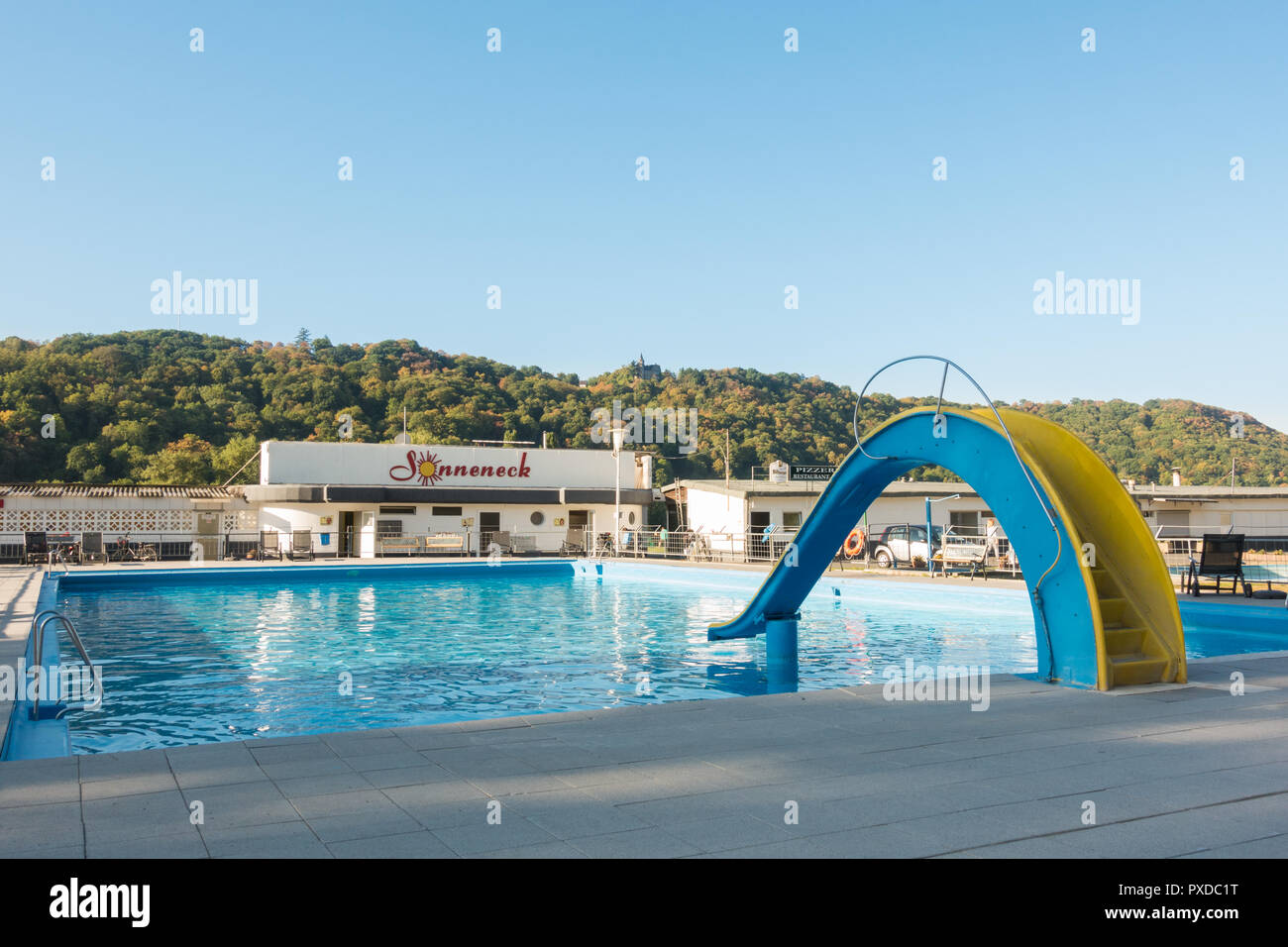 Camping allemand par le Rhin avec piscine - Camping Sonneneck, Boppard, Allemagne, Europe Banque D'Images