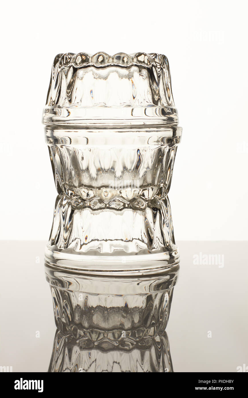 Trois petites tasses en verre de sauce. Banque D'Images