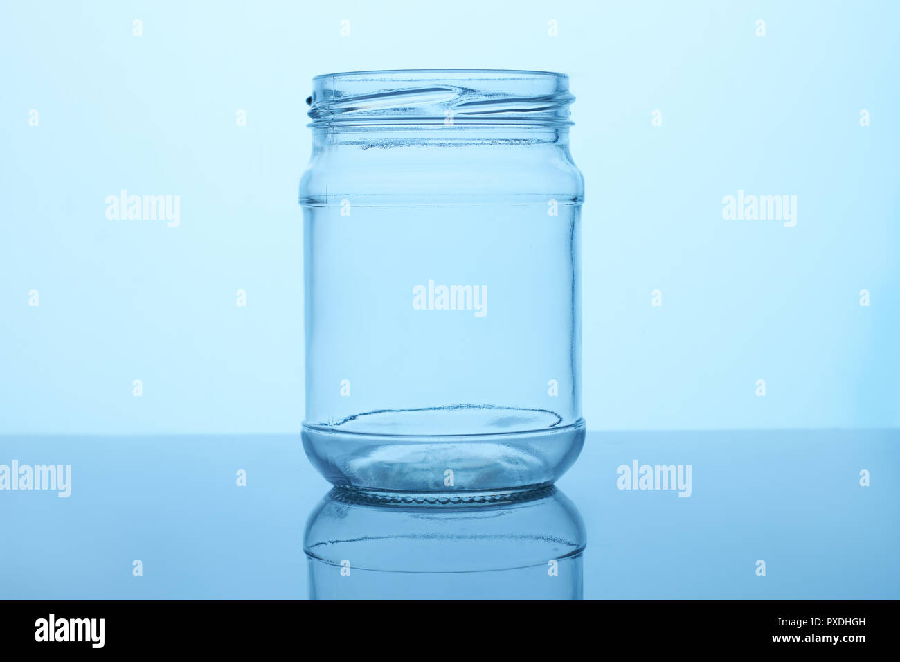 Pot en verre vide. Banque D'Images