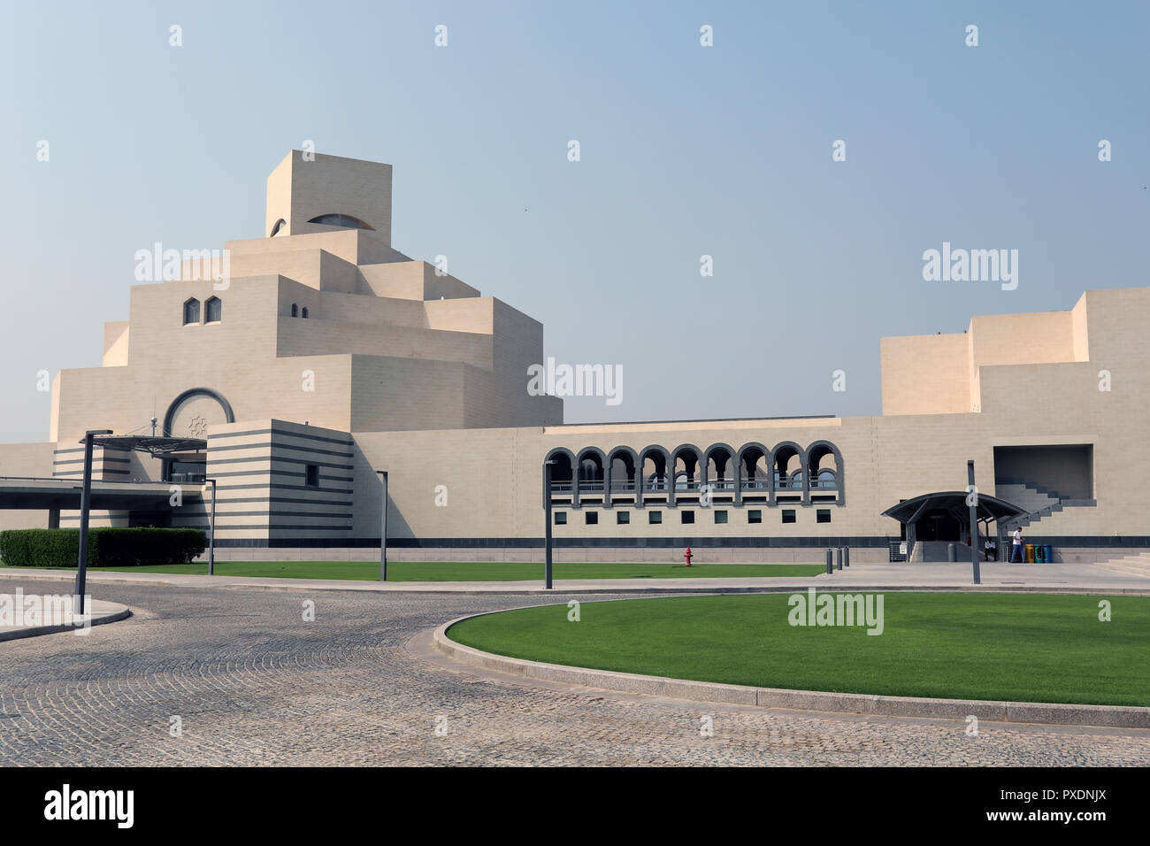 / Qatar Doha - 10 octobre 2018 : La forme caractéristique de la musée d'Art islamique de Doha, Qatar, conçu par l'architecte JE M'î. Banque D'Images