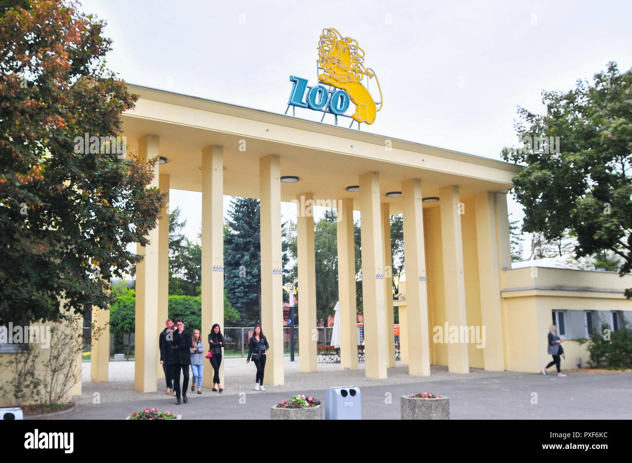 ZOO de Wroclaw, porte avant avec logo Banque D'Images