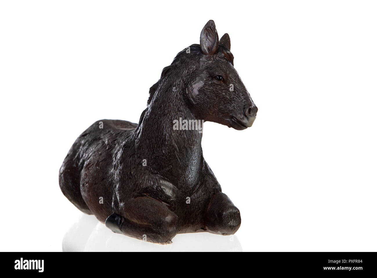 La figure d'un mulet pour l'ONG POTAL MEN Nativité isolé sur fond blanc Banque D'Images