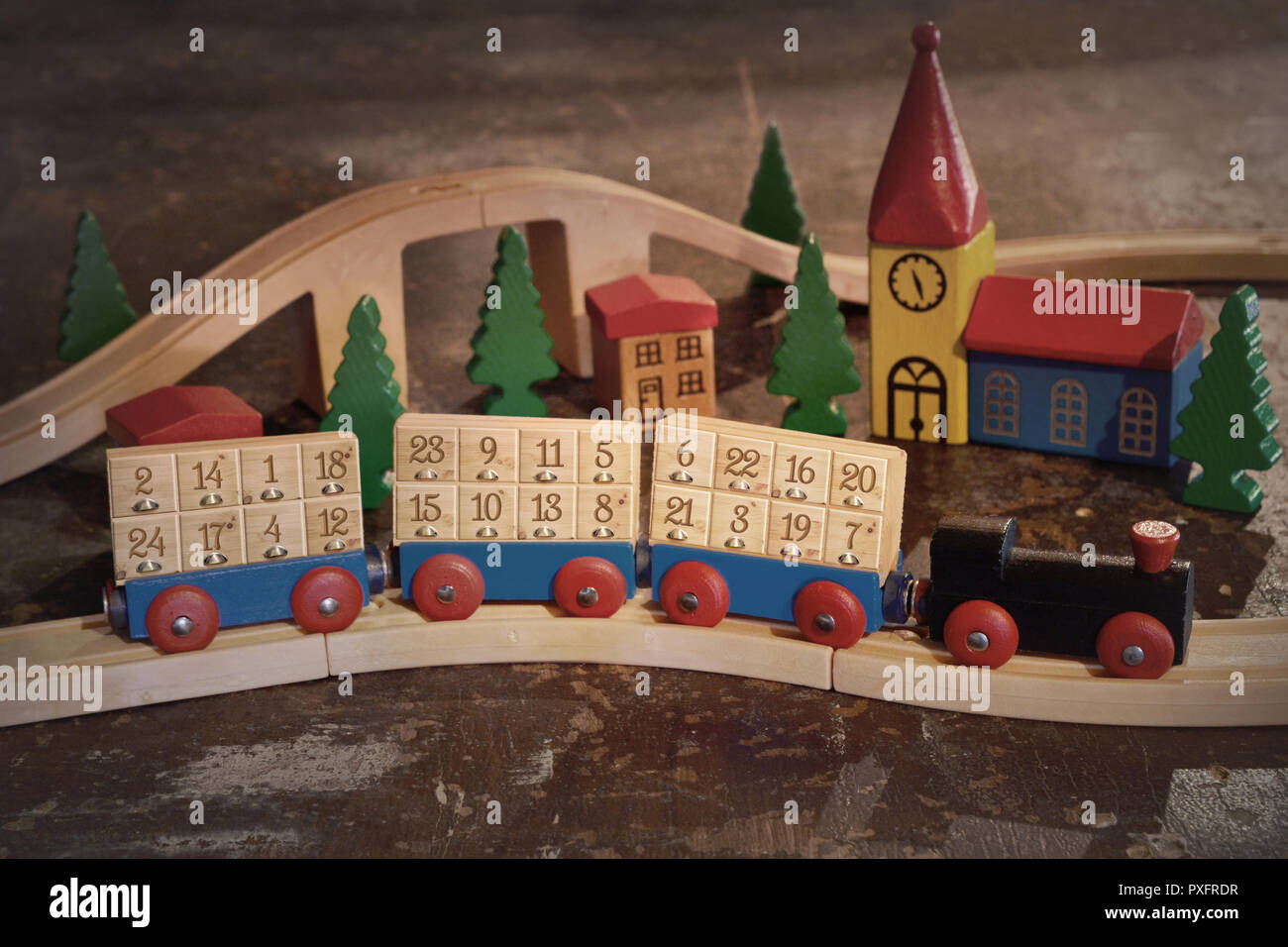 Railroad train wagon jouet en bois rustique vintage Banque D'Images