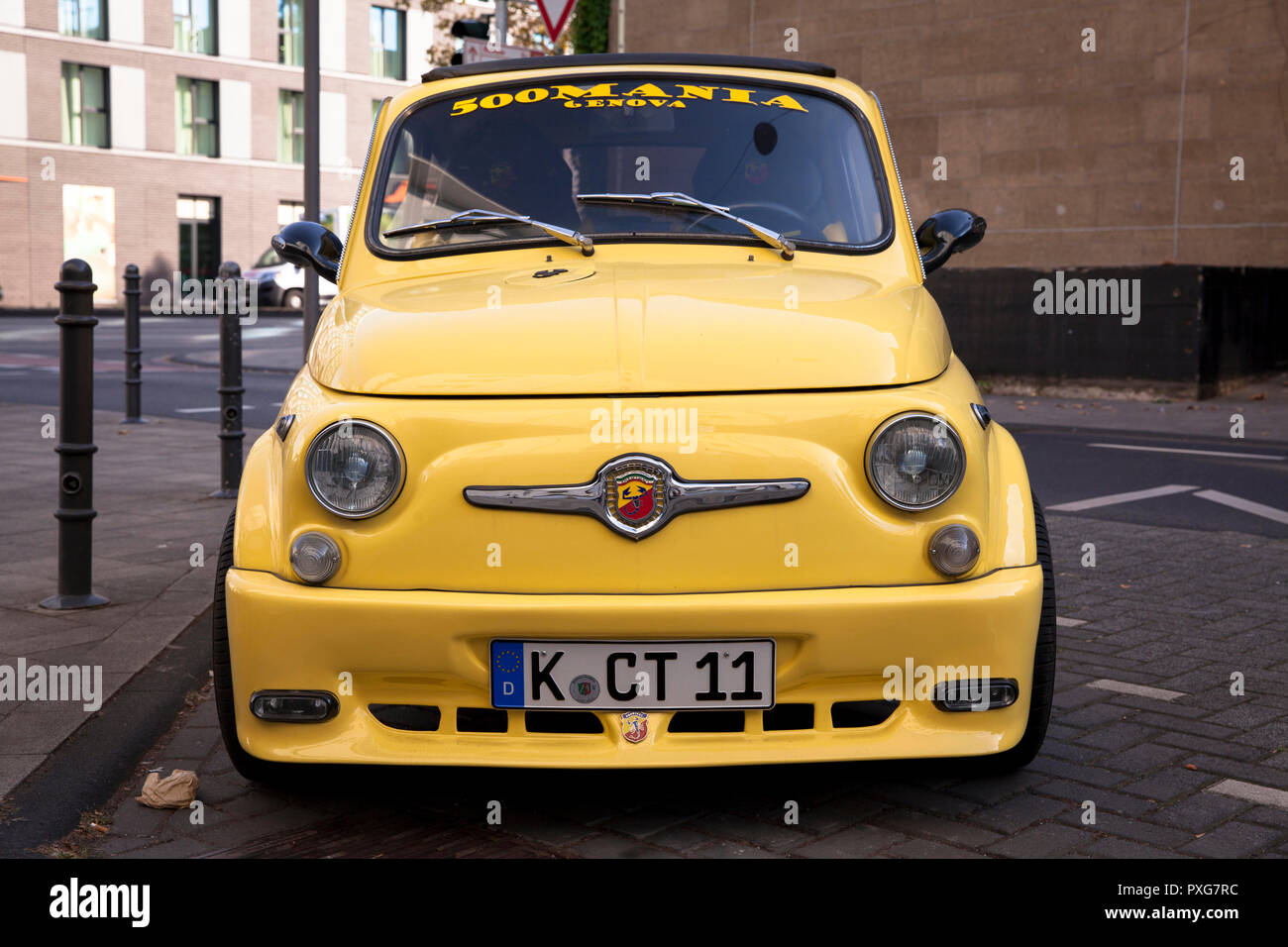 Ancienne Fiat Nuova 500 Abarth, Cologne, Allemagne. modifier Nuova Fiat 500 Abarth, Köln, Deutschland. Banque D'Images