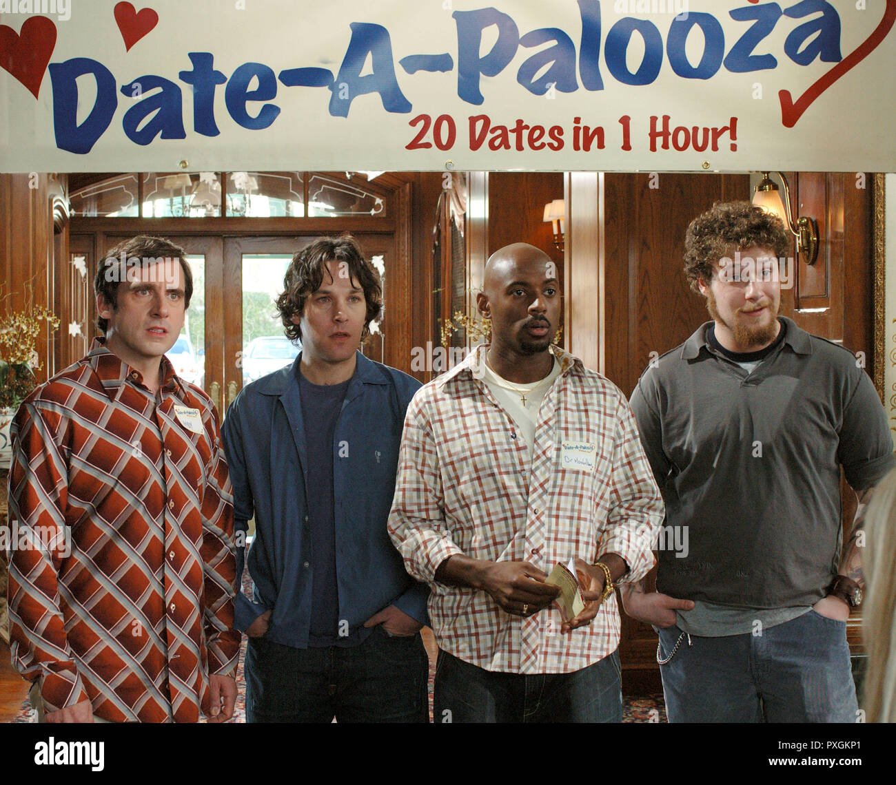 Jungfrau (40), männlich, sucht... aka. La Vierge de 40 ans, 2005 Regie : Judd Apatow, Andy (Steve Carell), David (Paul Rudd), Jay (ROMANY MALCO) et Cal (Seth Rogen) Banque D'Images