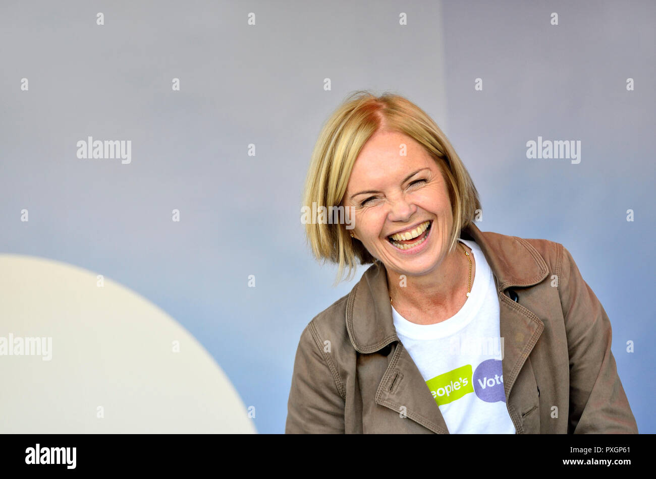 Mariella Frostrup (journaliste et présentatrice TV) agissant comme compere au vote du peuple en mars l'appui d'un deuxième référendum Brexit, Londres, 20e Oc Banque D'Images
