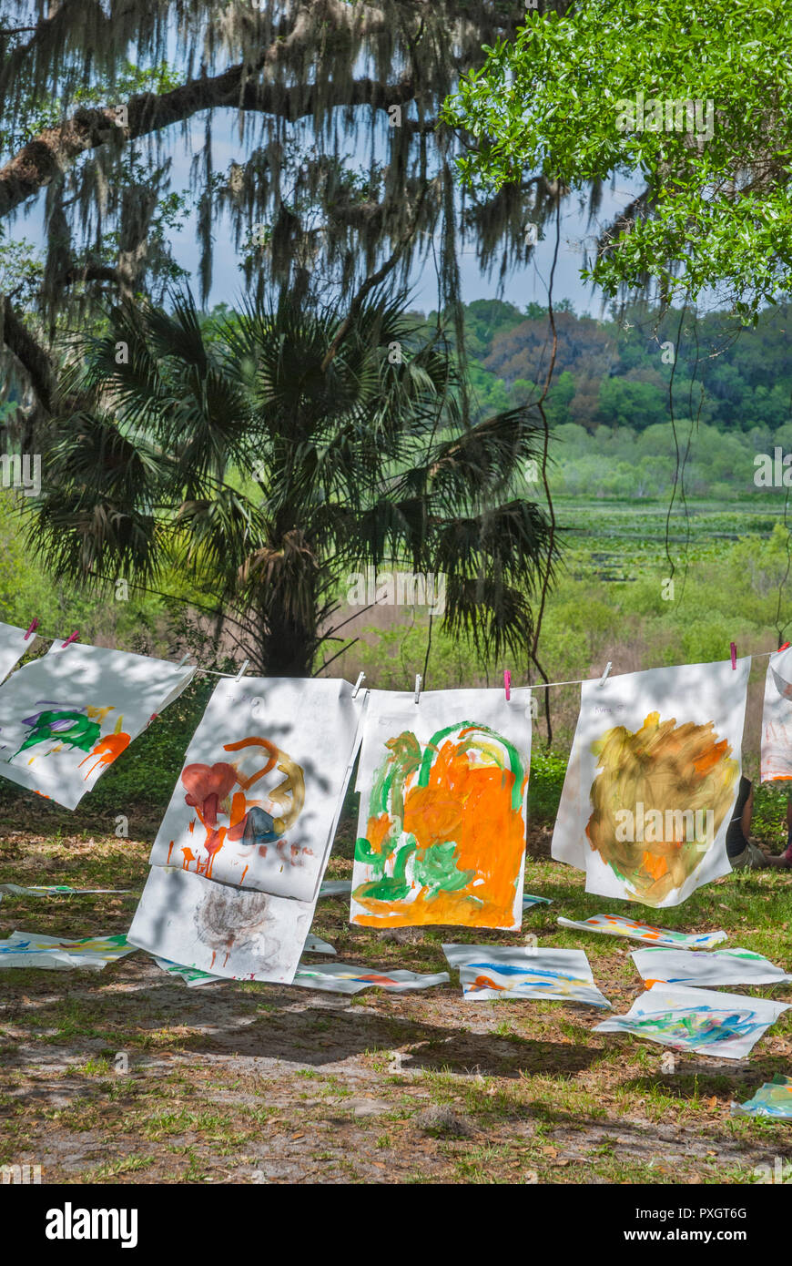 Jardin de printemps festival en Floride Nord--d'art des enfants sur l'affichage. Banque D'Images