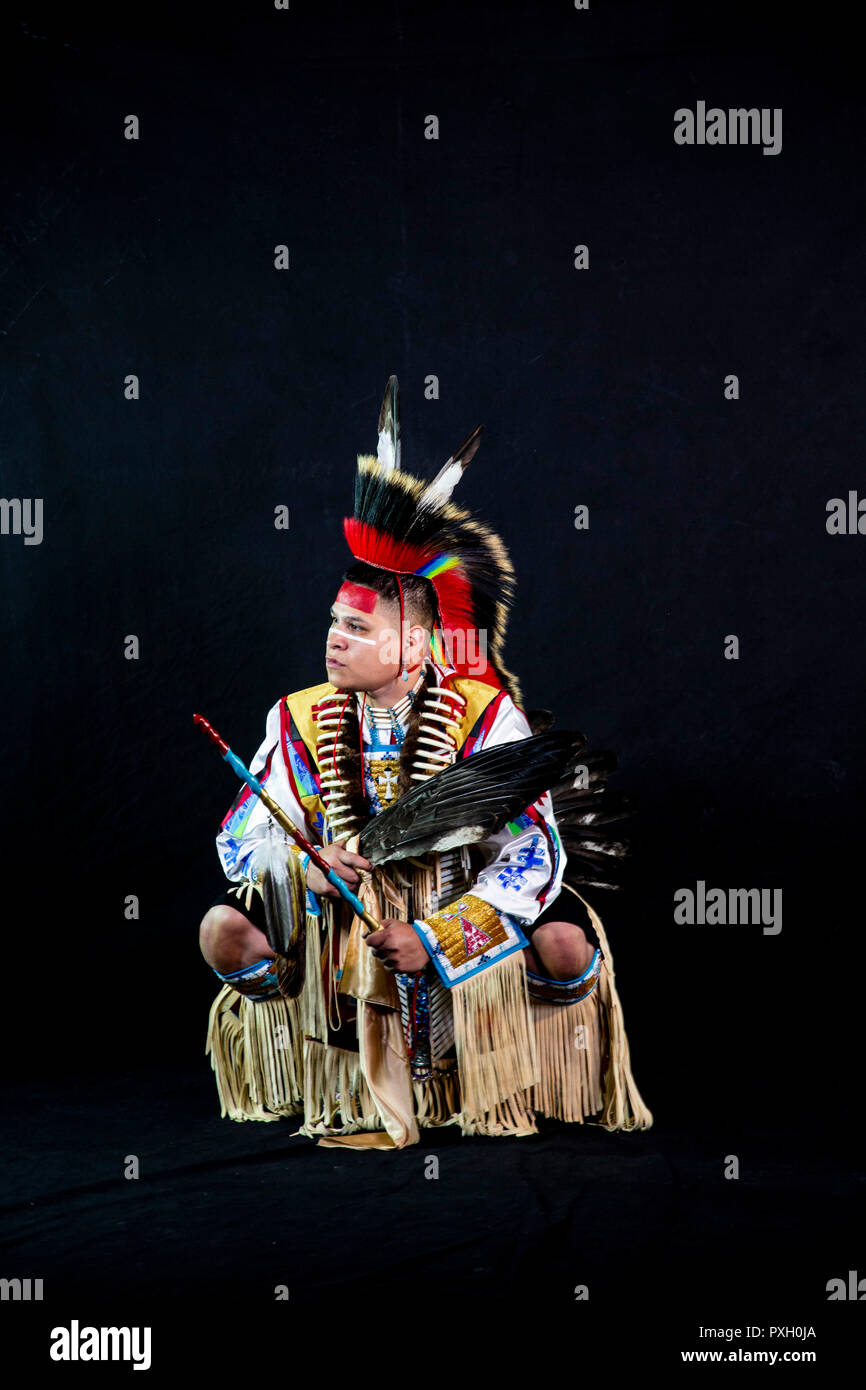 Native American Sioux lakotas en costume traditionnel Banque D'Images