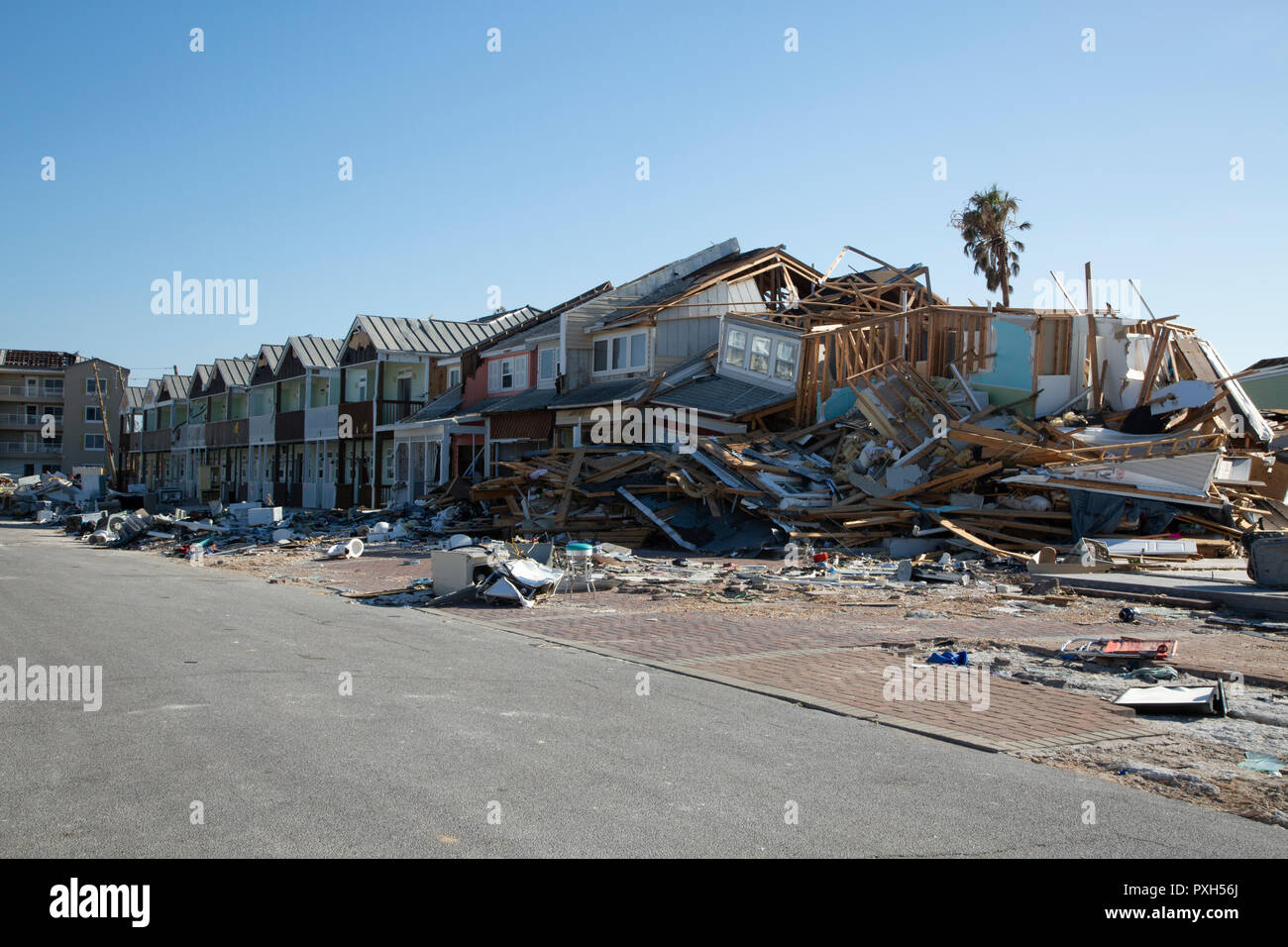 Mexique Beach (Floride), 18 octobre 2018 - les dommages de foyers et d'entreprises au Mexique Beach après l'ouragan Michael a déferlé sur la ville. Les vents extrêmes et des ondes de tempête détruit les foyers et les entreprises le long de la côte. La CPS. Andrea Serhan/CAISE Banque D'Images