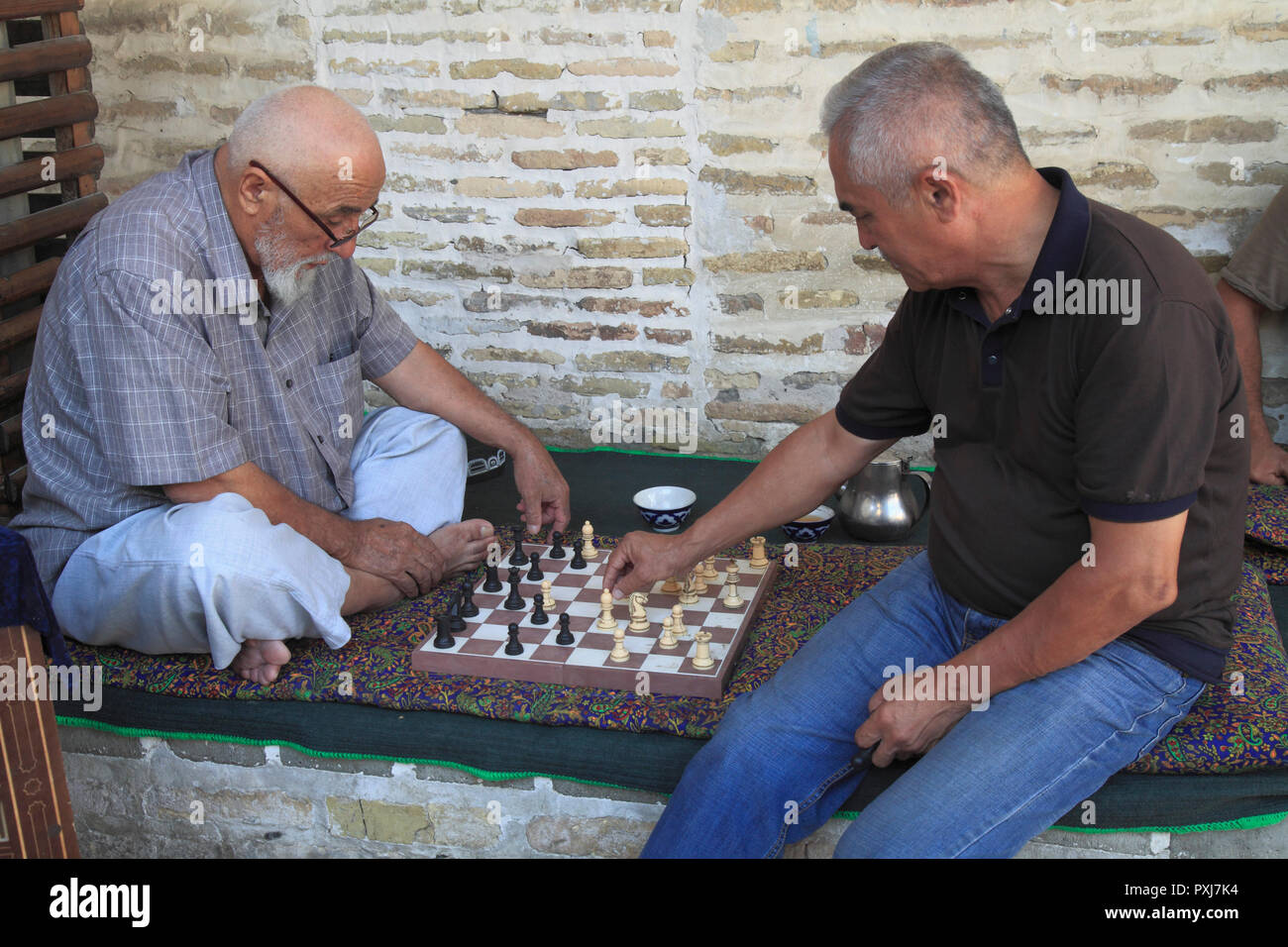 L'Ouzbékistan, Boukhara, joueurs d'échecs, jeu, Banque D'Images