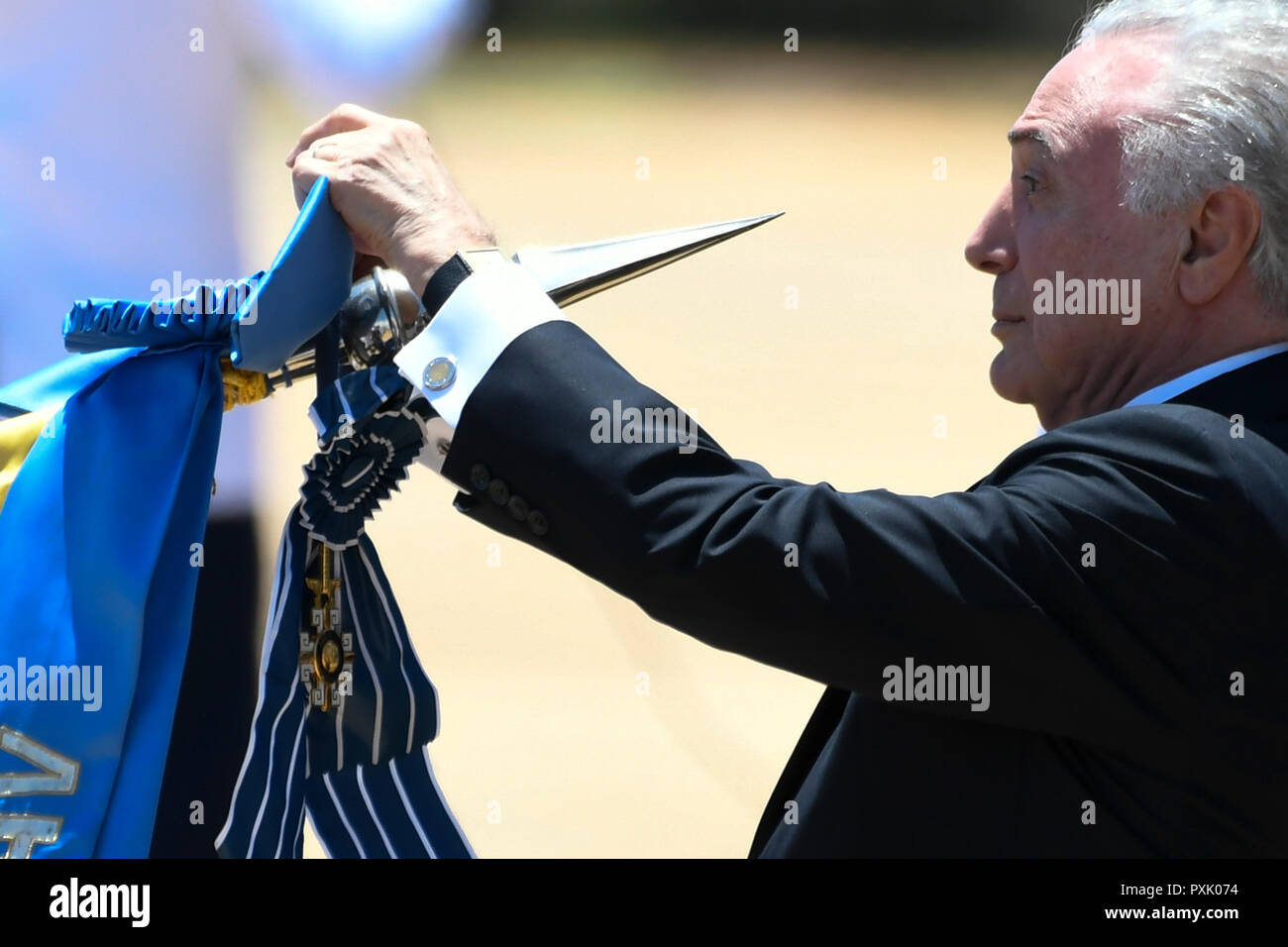 Brasilia, Brésil. 23 Oct 2018. DF - Brasilia - 10/23/2018 - Solennité militaire allusif à Aviator jour et jour de l'aviation brésilien - Michel Temer, Président de la République, au cours de l'aviateur militaire allusif solennelle du jour et de l'Armée de l'air brésilienne jour ce mardi 23 octobre , qui a eu lieu sur la base aérienne. Photo : Mateus Bonomi / AGIF : Crédit AGIF/Alamy Live News Banque D'Images