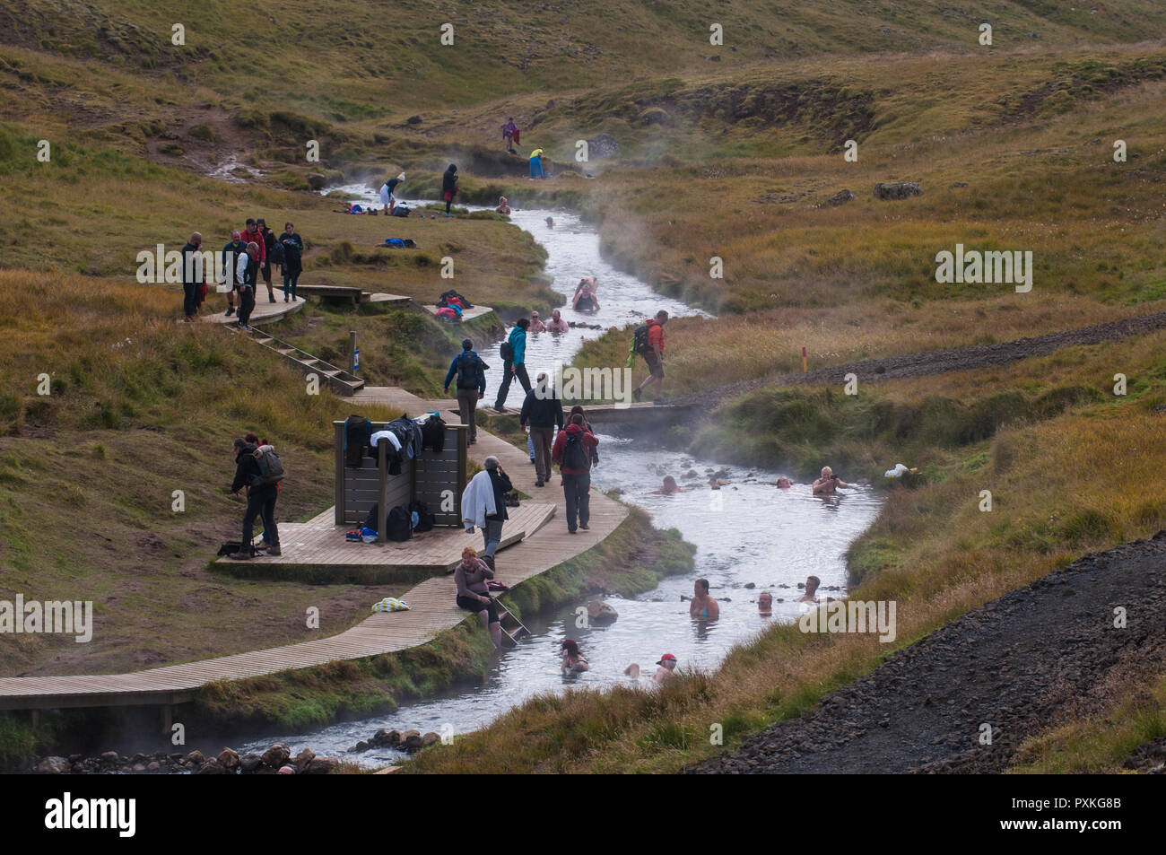 Eaux thermales en Islande. La rivière 'chaud', dans les montagnes derrière Hveragerdi. Le sud de l'Islande Banque D'Images