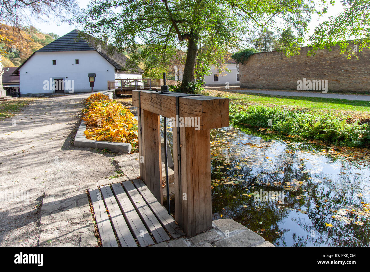 Un Rudrův mlýn vodní mandl, Ratibořice, Babiččino údolí, Česká republika / Rudr Ratiborice, moulin à eau, la région de Bohême de l'Est, République Tchèque Banque D'Images