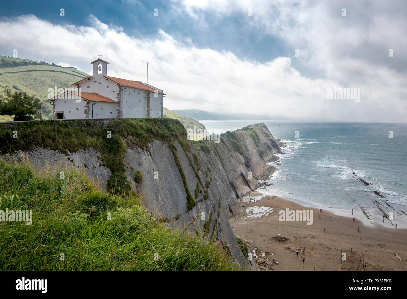 Chapelle de San Telmo et de flysch, Algorri, Zumaia, Pays Basque, Espagne Banque D'Images