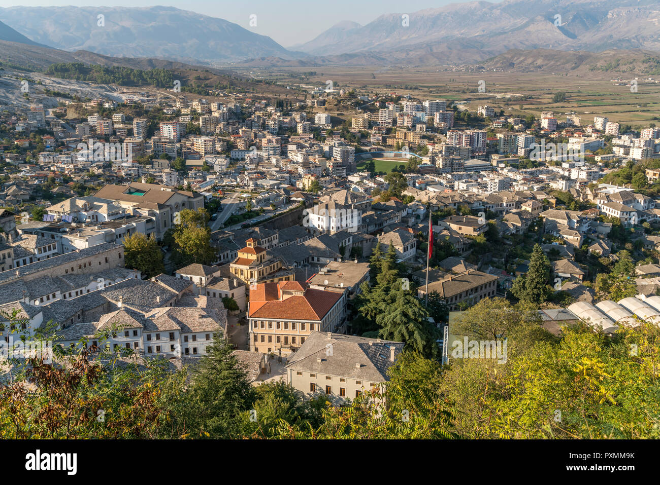 Gjirokastra von oben, Albanien, Europa | Gjirokastra vu de dessus, l'Albanie, de l'Europe Banque D'Images