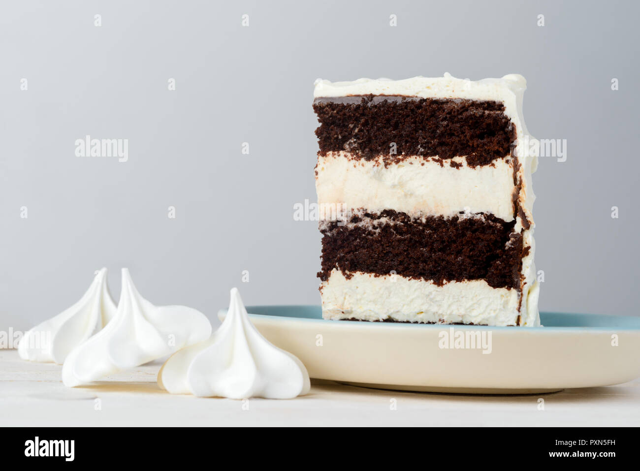 Gâteau au chocolat noir et blanc Banque D'Images