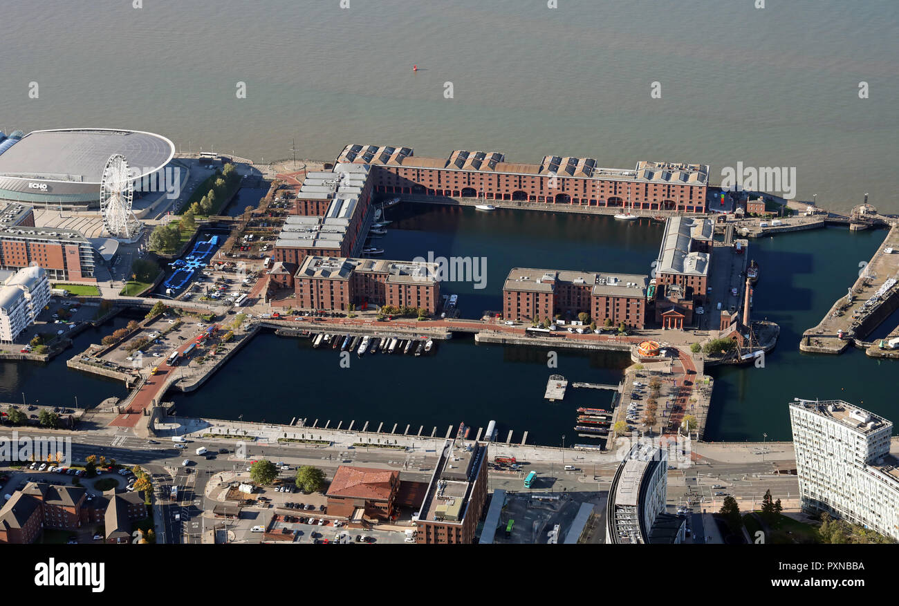 Vue aérienne de la Royal Albert Dock & Salthouse Dock, Liverpool waterfront Banque D'Images